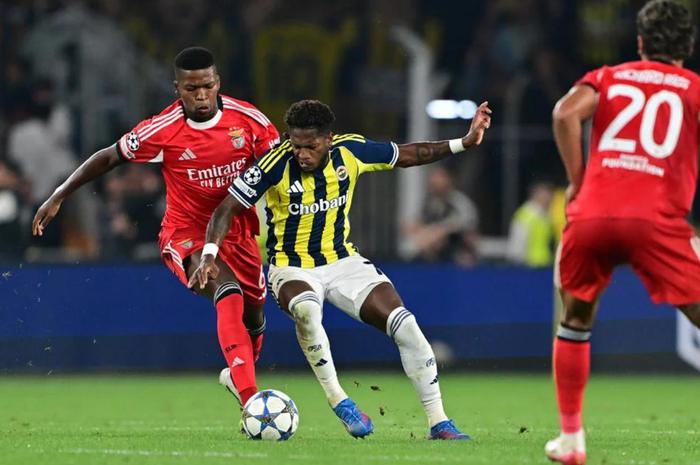 开云体育-窗口期葡萄牙体育备战欧冠，绝杀压哨细节流出，令人意外，年轻球员获得机会的简单介绍