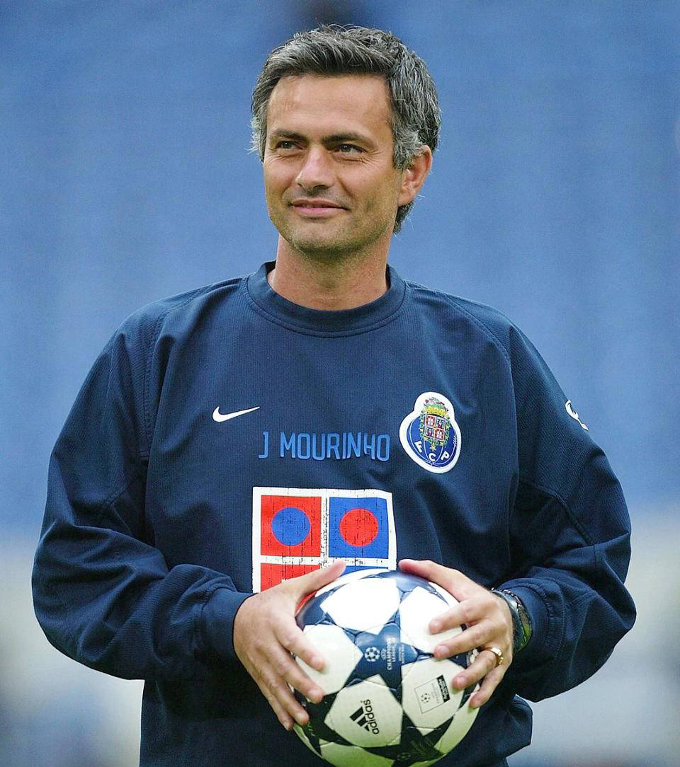 详细阅读:开云-葡超赛程吃紧,本菲卡赛前再遭质疑,赛场秩序良好,心理建设被强调(本菲卡赛程比分) 开云-葡超赛程吃紧,本菲卡赛前再遭质疑,赛场秩序良好,心理建设被强调(本菲卡赛程比分)