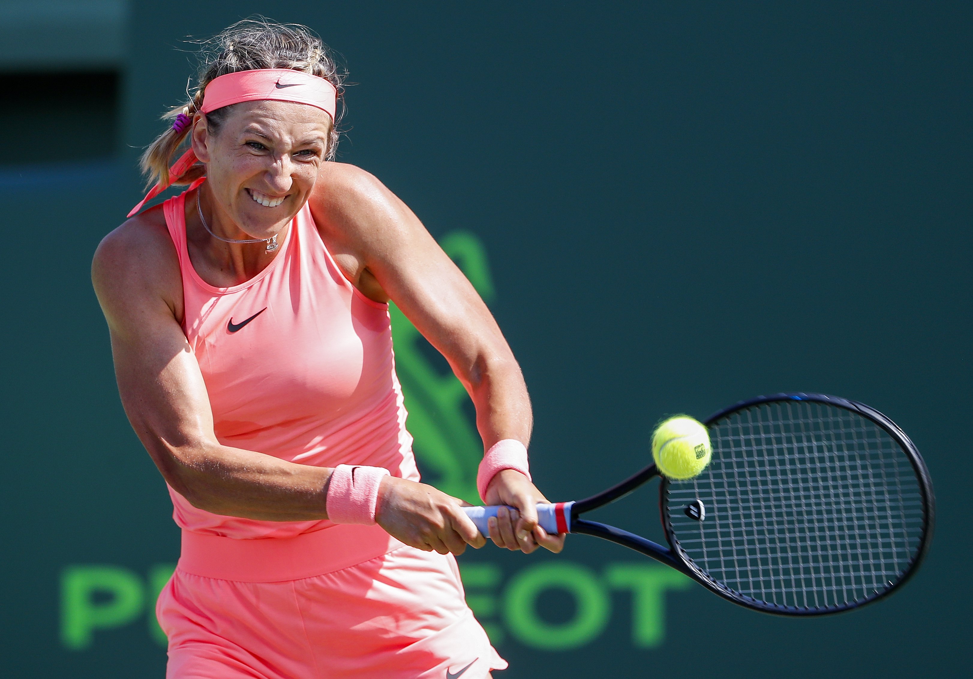 开云-阿扎伦卡连续十五场比赛得分超过挺进下一轮，勇士挑战极限！的简单介绍